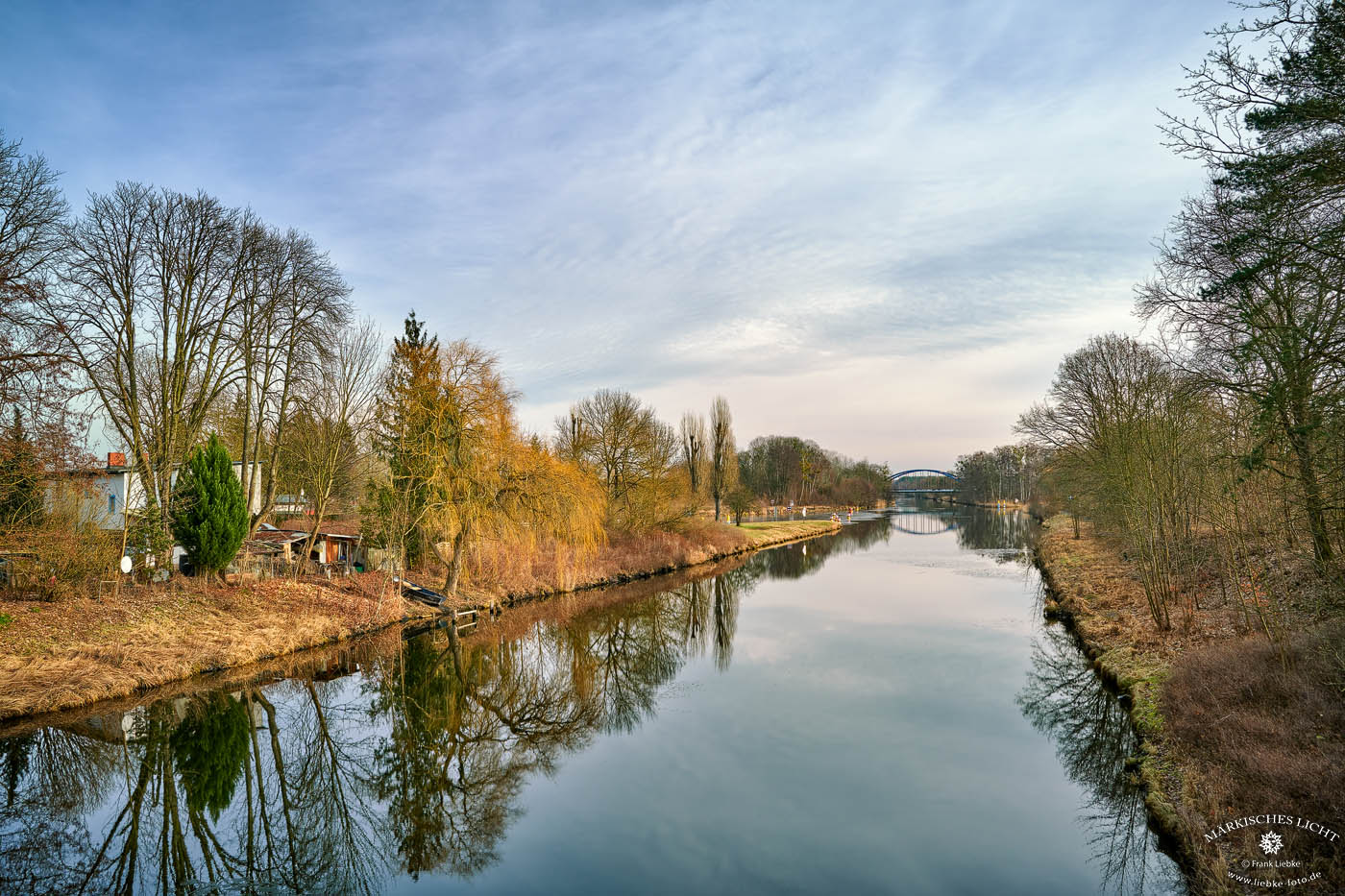 Mit Zerpenschleuse kreuzt der Finow-Kanal den Oder-Havel-Kanal